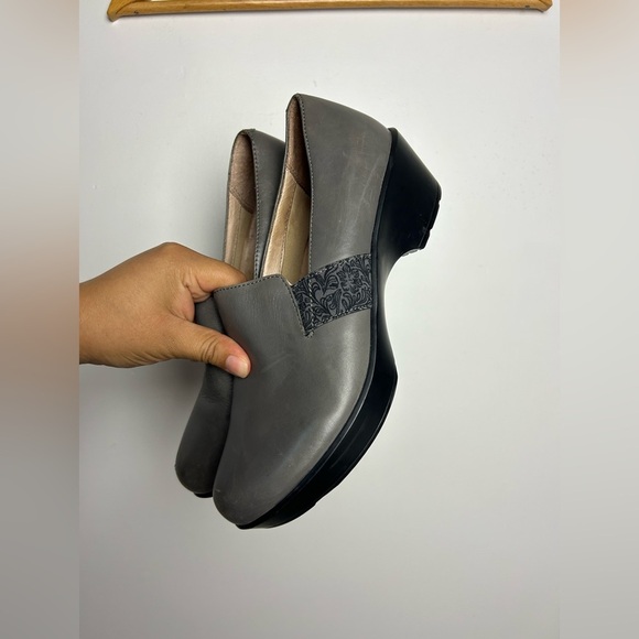 Dansko Women’s Mary Jane Clogs Size 39 Leather Minimalist Comfortable Natural - Picture 5 of 11